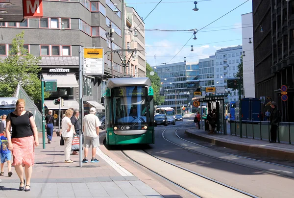 Трамвайна зупинка у місті Гельсінкі — стокове фото