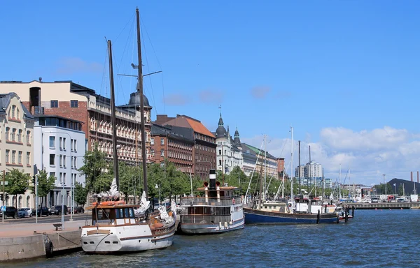 Jacht In de haven van Helsinki — Stockfoto