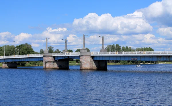 MODERN BRIDGE OVER RIVER PARNU — Stock Photo, Image