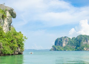 Denizde kayak yaparken