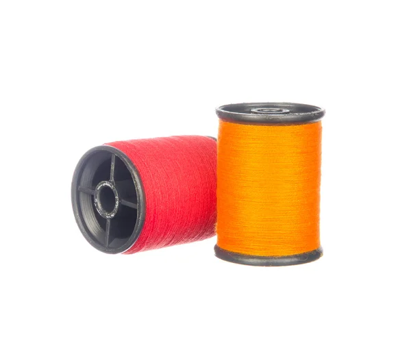 Fio vermelho e laranja colorido isolado em branco — Fotografia de Stock