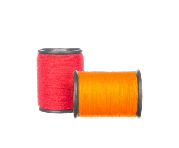 Fio vermelho e laranja colorido isolado em branco — Fotografia de Stock