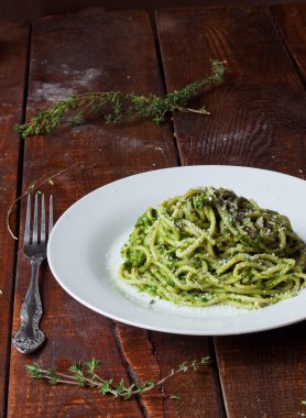 Ispanaklı ev yapımı makarna