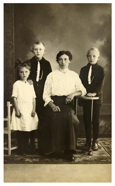 Foto vintage de la familia — Foto de Stock