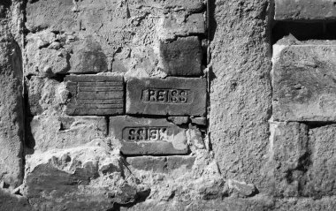 Siyah ve beyaz tuğla