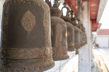 Tapınakta Budizm manastırı çanı