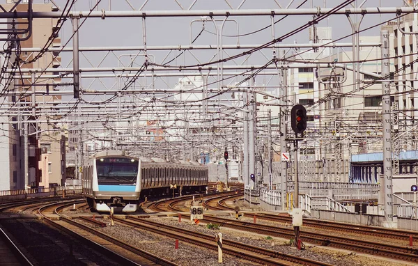 Tokyo Japon Avril 2019 Train Circulant Sur Voie Ferrée Gare — Photo