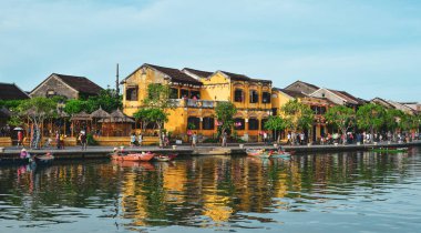 Hoi An, Vietnam - 19 Temmuz 2018. Antik Hoi An kasabası, Vietnam. Hoi An, Nguyen Hanedanlığı döneminde yoğun bir liman şehriydi ve bugün Vietnam 'da turistik bir yer..