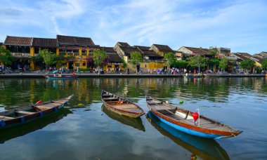 Hoi An, Vietnam - 19 Temmuz 2018. Antik Hoi An kasabası, Vietnam. Hoi An, Nguyen Hanedanlığı döneminde yoğun bir liman şehriydi ve bugün Vietnam 'da turistik bir yer..
