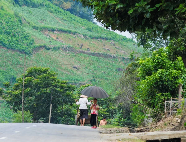 Vietnam Octubre 2013 Camino Montaña Sapa Vietnam Sapa Pueblo Increíblemente —  Fotos de Stock