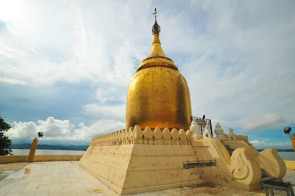 Goldene Stupa der bu paya Pagode — Stockfoto
