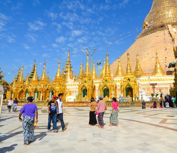 Shwedagon-Pagode in Rangun, Myanmar — Stockfoto