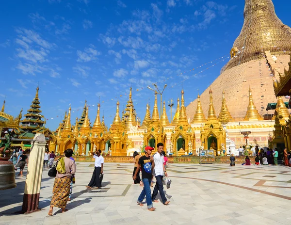 Shwedagon Pagoda in Yangon, Myanmar — Stock Photo, Image