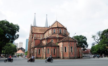 Saygon 'daki kadın katedrali değil.