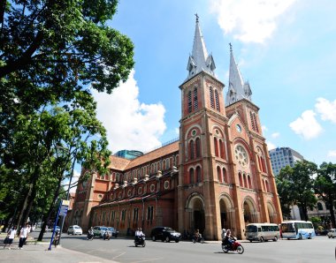 Saygon 'daki kadın katedrali değil.