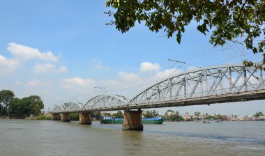 Vietnam'daki eski demiryolu Köprüsü