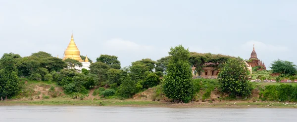 Irrawaddy Nehri, Bagan yakınında birçok Tapınak — Stok fotoğraf