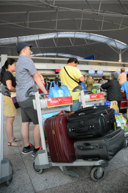 Varış Tan oğlu Nhat terminal, Asya seyahati