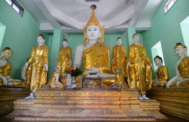 Shwedagon Pagoda, Yangon Buda heykelleri