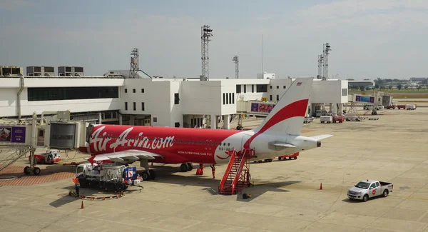 Civil aircrafts parking at Don Muang International airport — Stock Photo, Image