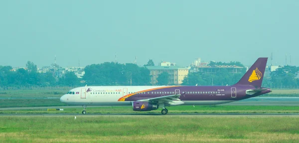 Civil aircrafts parking at Tan Son Nhat International airport — Stock Photo, Image