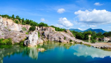 Chau doktor kasabadaki dağ gölü