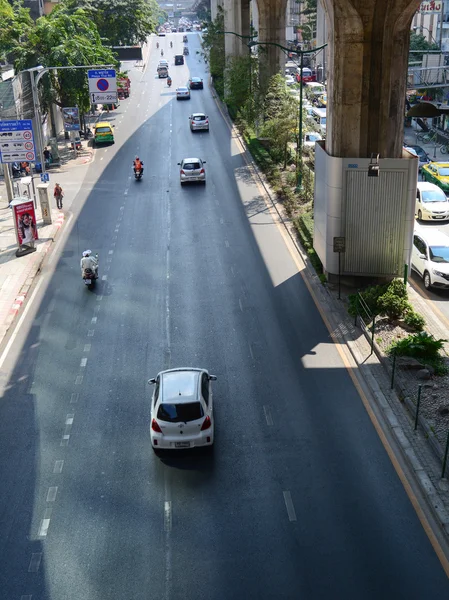 Движение на улице в Бангкоке — стоковое фото