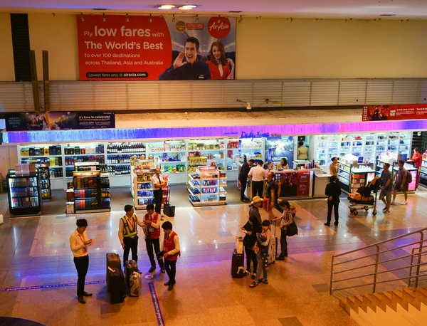 Außenseite von Duty Free Shops — Stockfoto