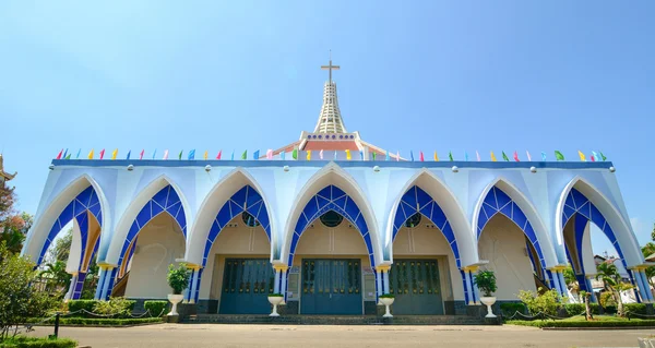 Gamla vackra kyrkan i Vietnam — Stockfoto