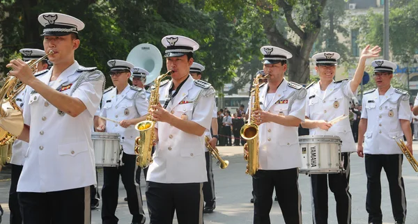 Поліція духового оркестру в Ханої — стокове фото