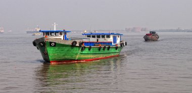 Konteyner gemisi Saigon bağlantı noktasına alır