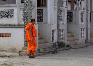 Budist rahipler bir antik Khmer Tapınağı'nda