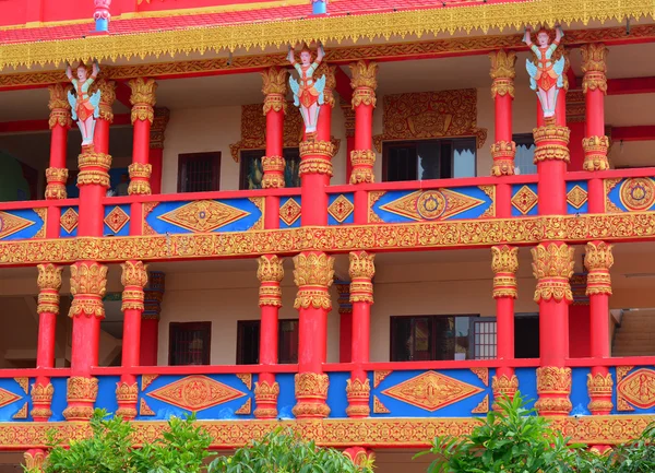 Decoratie van Khmer tempel in Vietnam — Stockfoto