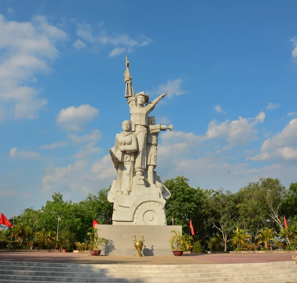 Estatua y monumento del soldado vietnamita — Foto de Stock