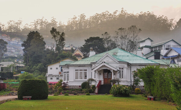 Дома в старом английском колониальном стиле
