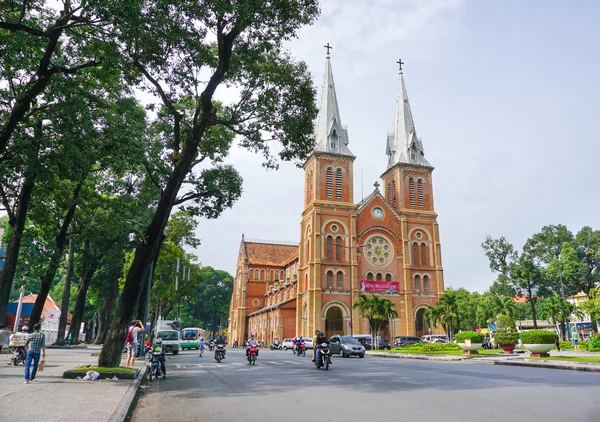 Notre damkatedralen i Saigon — Stockfoto