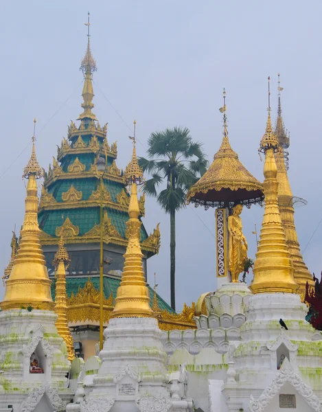 Dettagli del Shwedagon Paya a Yangon — Foto Stock