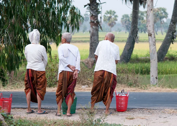 Mujeres jemeres con vestido tradicional en el sur de Vietnam —  Fotos de Stock