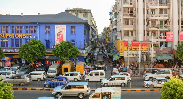 Sule Boulevard con mercado de Bogyoke en Yangón —  Fotos de Stock