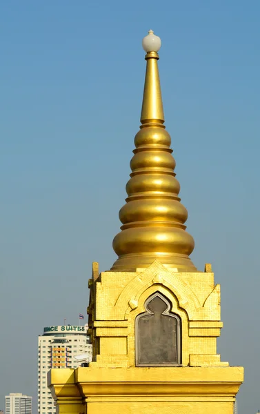 Buddhalaisuuden temppelin huippu Bangkokissa — kuvapankkivalokuva