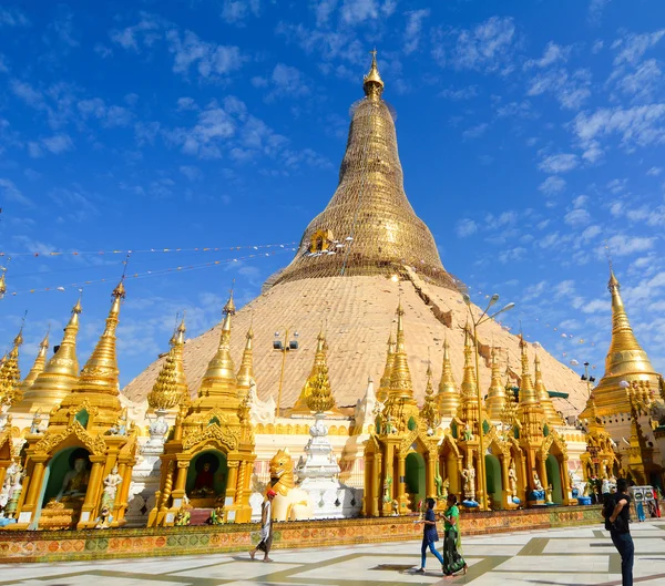 Shwedagon Pagoda in Yangon, Myanmar — Stock Photo, Image