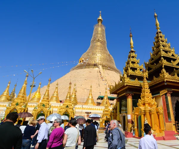 Shwedagon pagoda in Rangoon / Yangon — Foto Stock