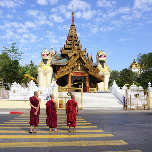 Pagode shwedagon em Yangon, Mianmar — Fotografia de Stock