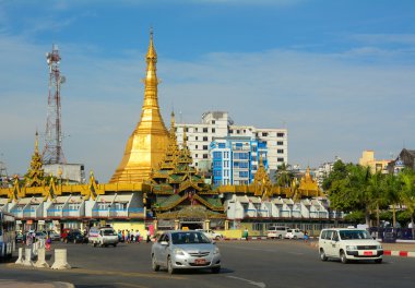 Yangon, Myanmar şehir merkezinde trafik