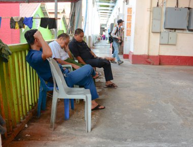 Yangon Bogyoke markette kahve dükkanları