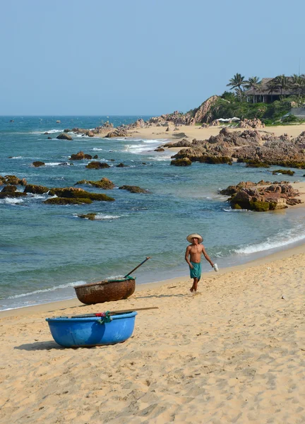 Praia tropical em Nha Trang, Vietnã — Fotografia de Stock