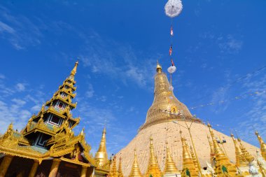 Shwedagon pagoda, altın stupa üst