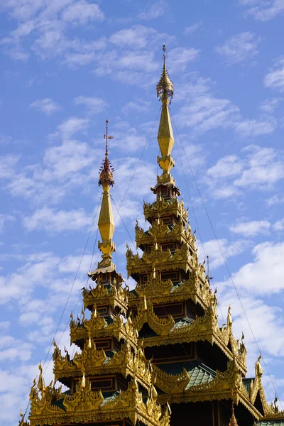 Top of golden stupa at Shwedagon pagoda — Stock Photo, Image