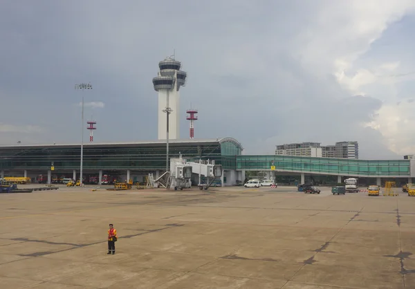 Nahaufnahme von tan son nhat flughafen — Stockfoto