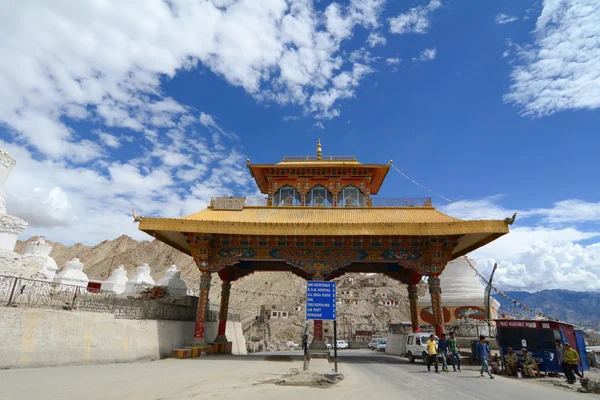 Entrance of Leh city in Ladakh — Stock Photo, Image